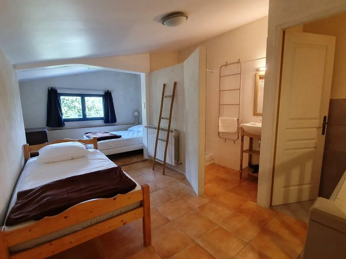 Domaine Les Bayles Bed & Breakfast Saint-Trinit