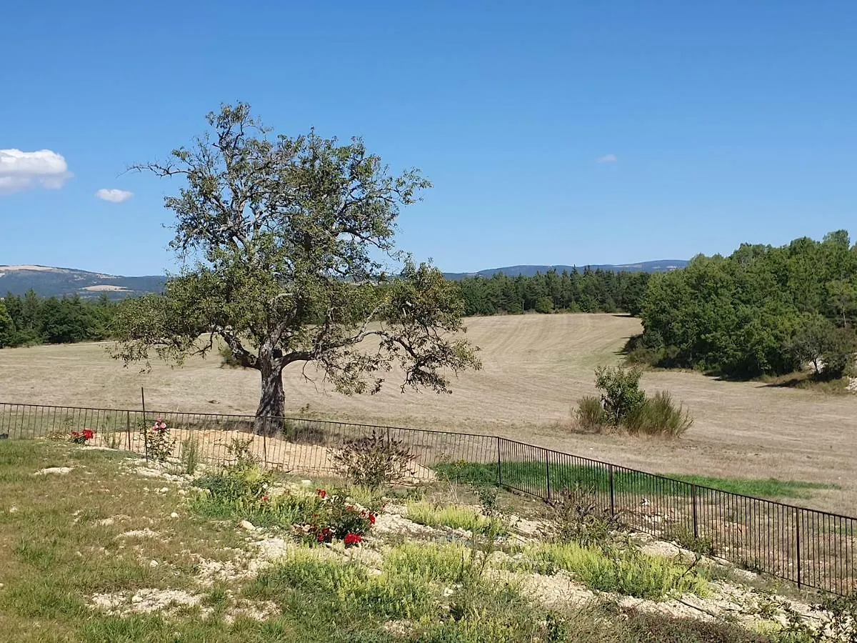 Domaine Les Bayles Bed & Breakfast Saint-Trinit